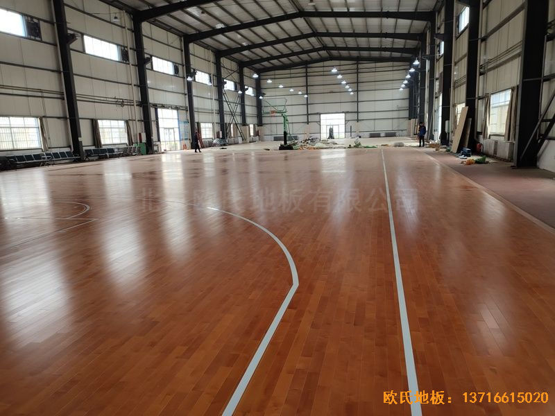 山东临沂市监狱体育木地板施工案例