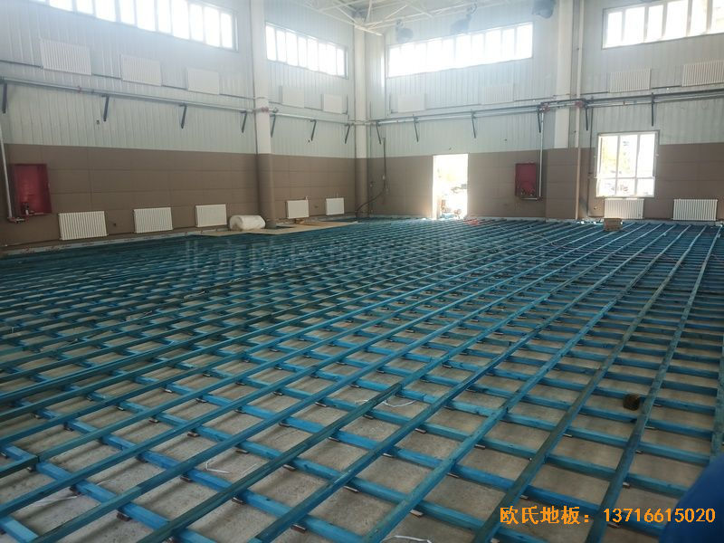 新疆克拉玛依市独山子虹园小区体育馆运动木地板安装案例