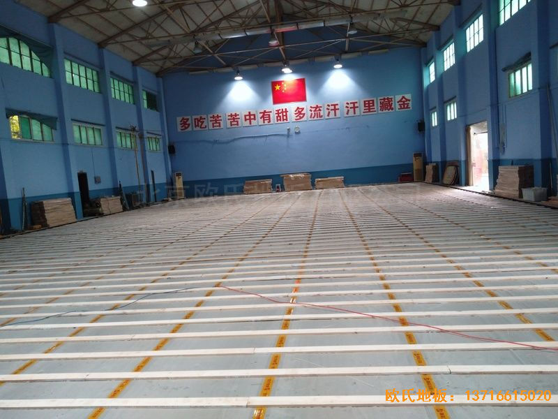 湖北武汉新华路体育场羽毛球馆运动木地板安装案例