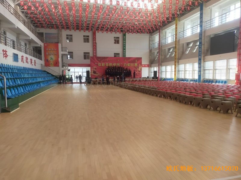 鄂尔多斯准格尔旗世纪中学体育地板施工案例