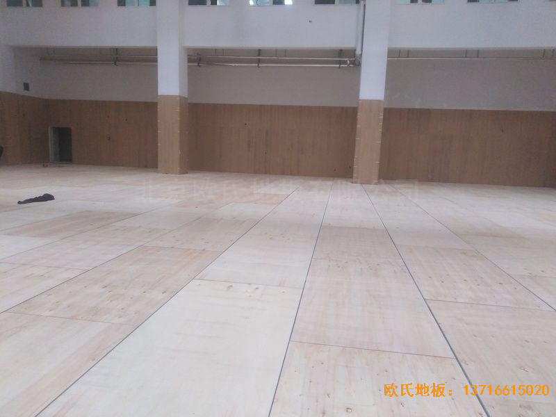 青岛黄岛区滨海街道中心小学体育木地板铺设案例