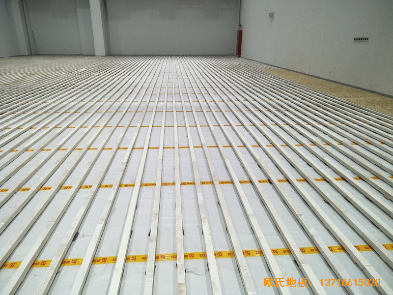 上海铺东宁桥路669号体育馆体育木地板安装案例2