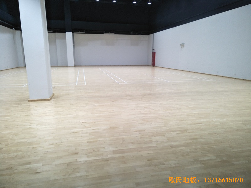 上海铺东宁桥路669号体育馆体育木地板安装案例5