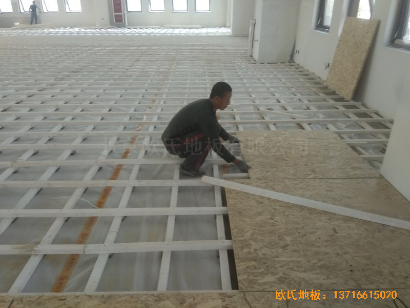 山东济南唐冶城篮球馆运动木地板施工案例2