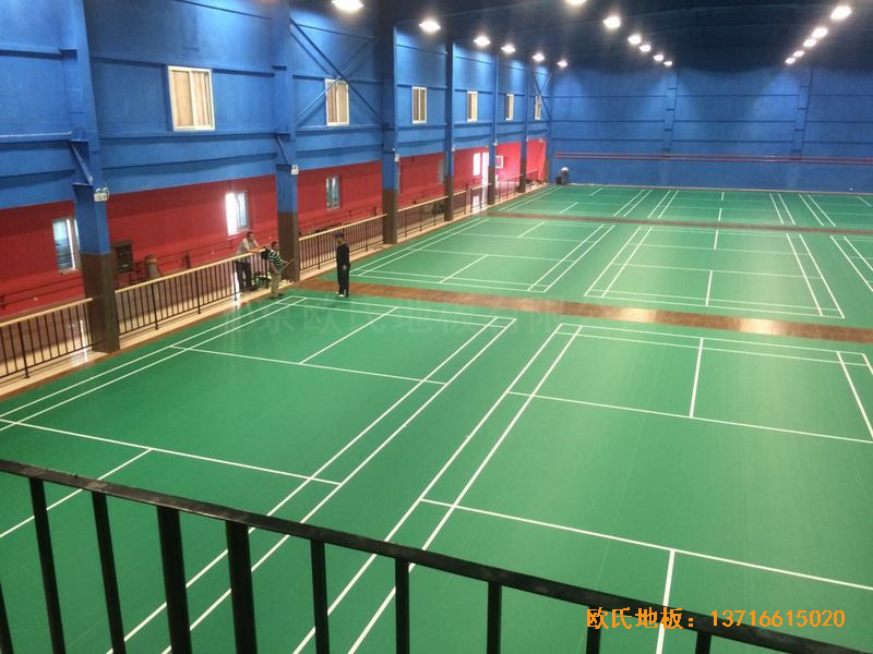 北京莲石羽羽毛球俱乐部运动木地板安装案例1