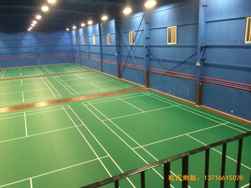 北京莲石羽羽毛球俱乐部运动木地板安装案例2