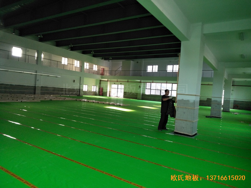 上海嘉定娄唐学校篮球馆运动木地板铺装案例2