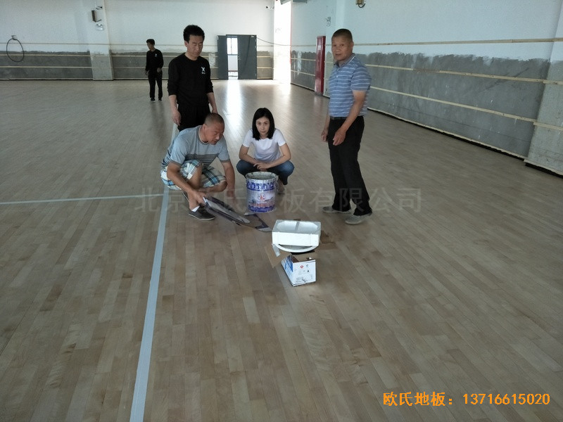 上海嘉定娄唐学校篮球馆运动木地板铺装案例5