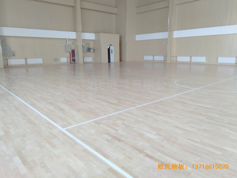 山东济南雪山小学篮球馆体育地板施工案例4