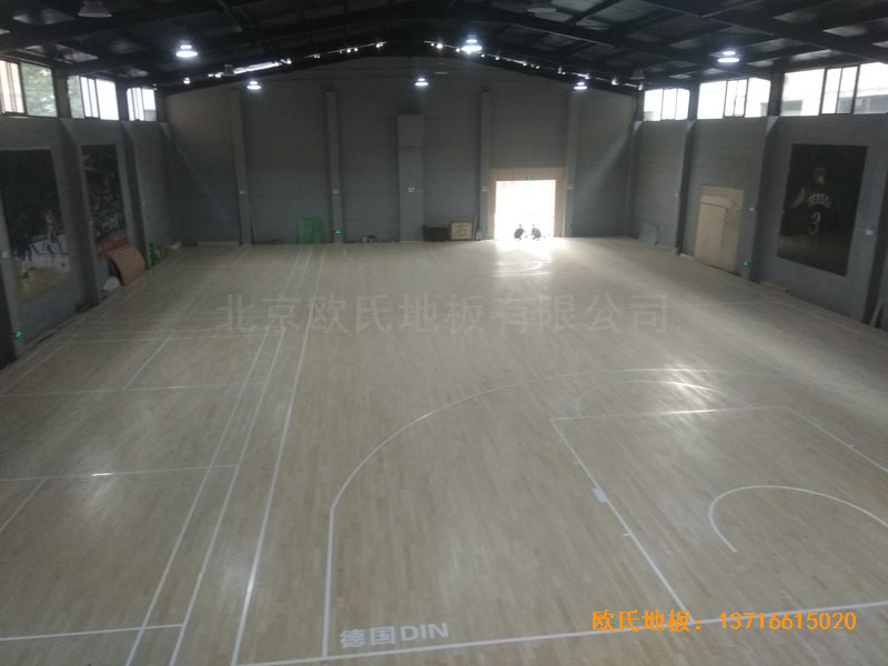 山西长治双创梦工厂篮球体育木地板施工案例0