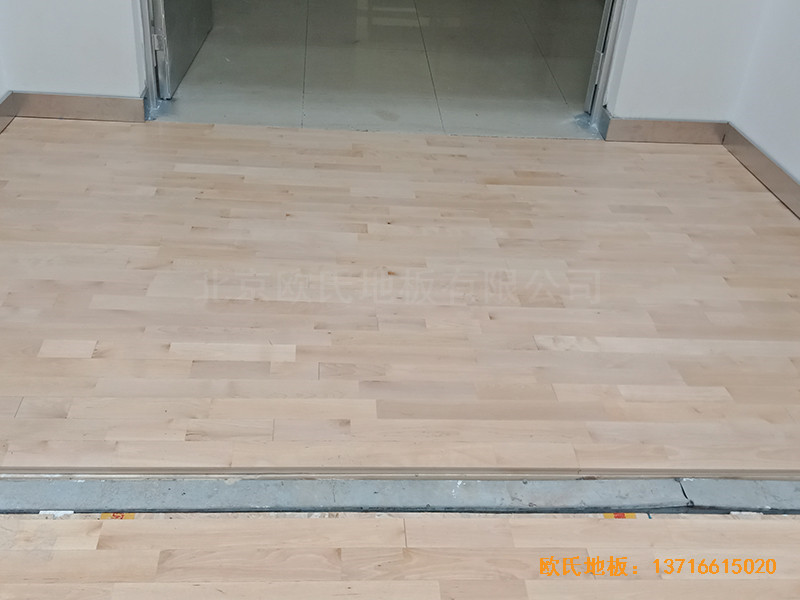 广州外语外贸大学北校区体育馆体育地板铺设案例4