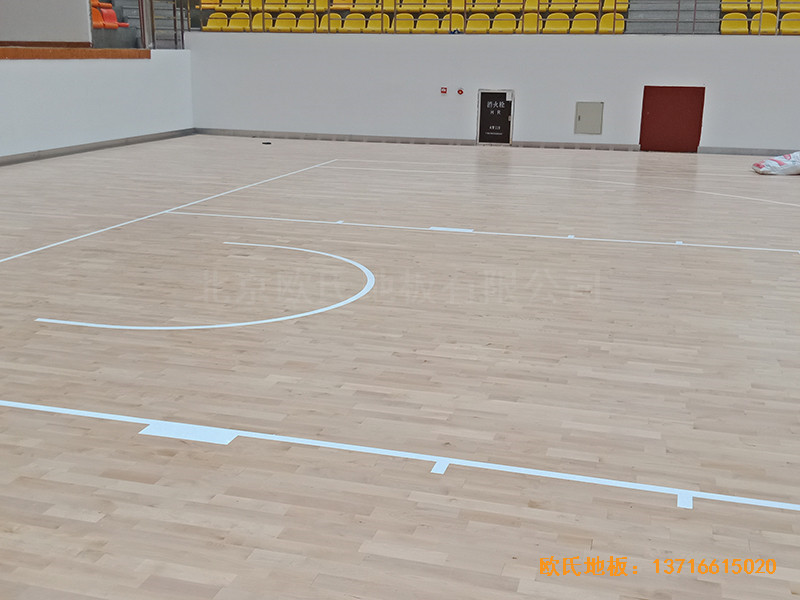 广州外语外贸大学北校区体育馆体育地板铺设案例5