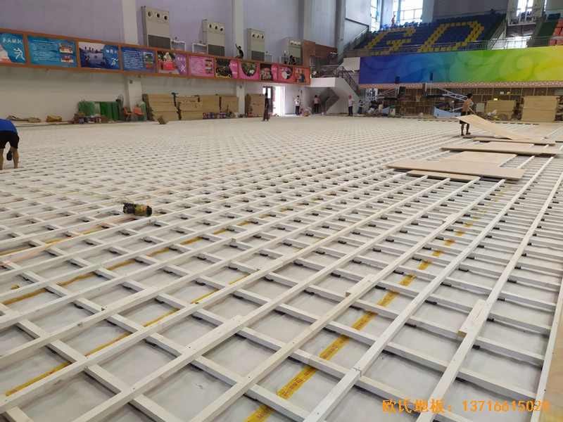 广州广东实验中学体育馆体育木地板施工案例1