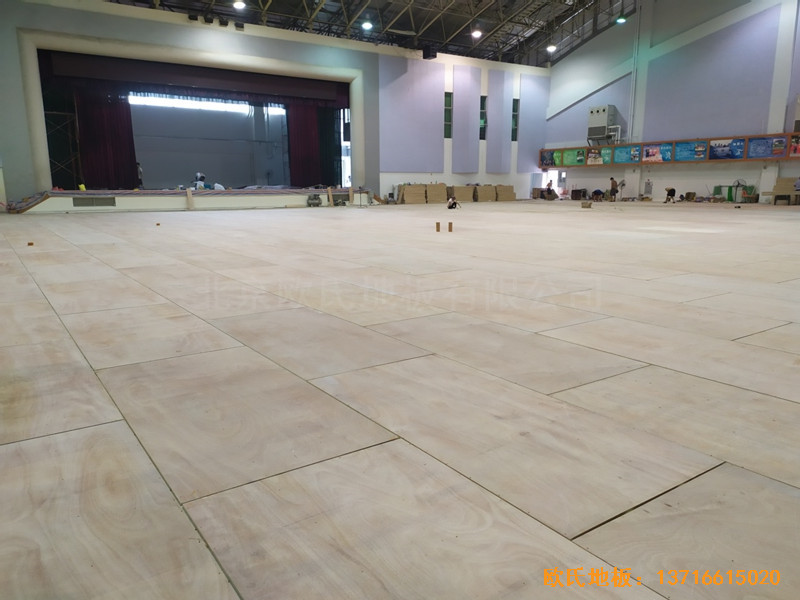广州广东实验中学体育馆体育木地板施工案例2