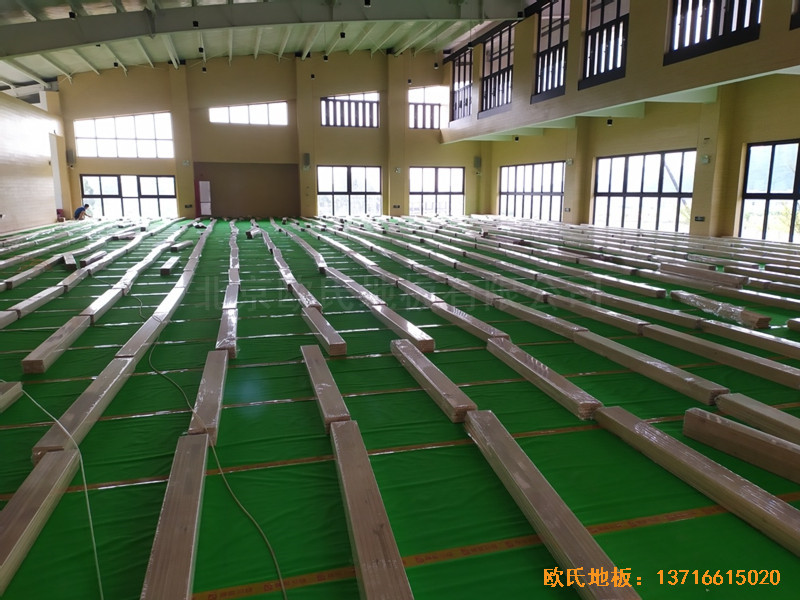 广州黄埔区万樾山小学篮球馆体育地板铺装案例3