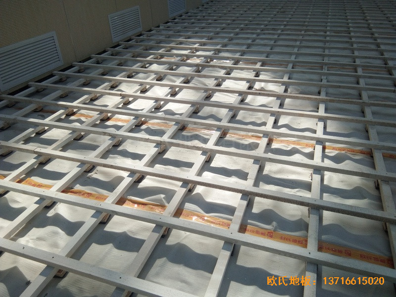 广西全州体育馆体育地板铺设案例1