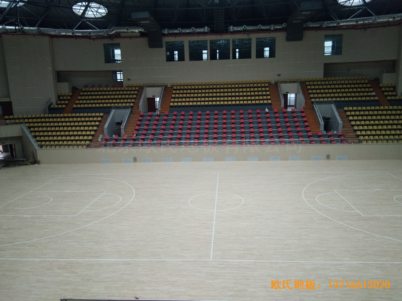 广西全州体育馆体育地板铺设案例5