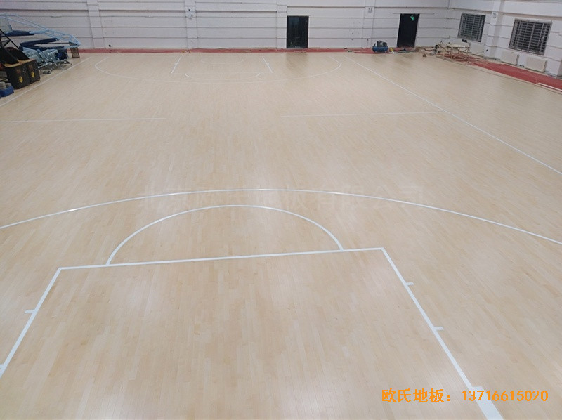 新疆克拉玛依消防大队篮球馆运动木地板施工案例5
