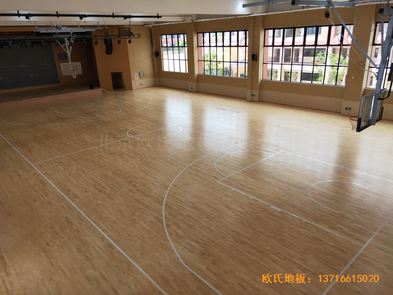杭州高中启成校区篮球馆体育地板施工案例6