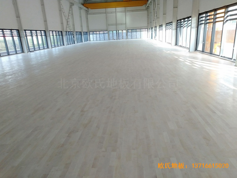 武汉青山区江滩体育馆体育地板铺装案例4