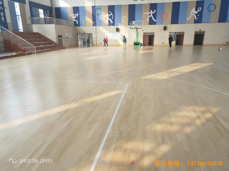 江苏三井实验小学篮球馆体育地板铺设案例4