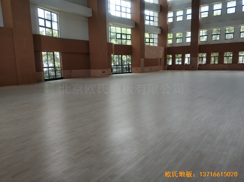 江苏常州同济中学运动馆运动木地板铺设案例4