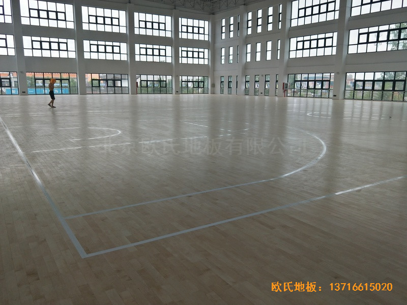 江苏第二中学篮球馆体育木地板铺装案例5