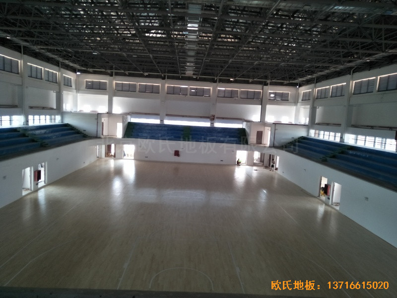 江西赣州天娇中学运动馆体育地板铺装案例5