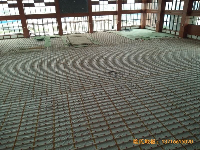 河北工程大学新校区篮球馆体育地板铺装案例2