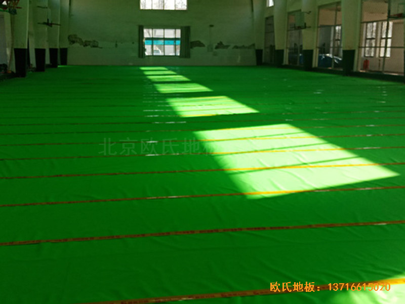 河北沧州体育学校篮球馆运动木地板铺设案例2
