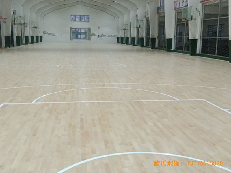 河北沧州体育学校篮球馆运动木地板铺设案例5
