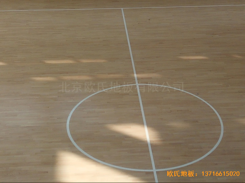 洛阳伊水小学篮球馆运动地板施工案例2