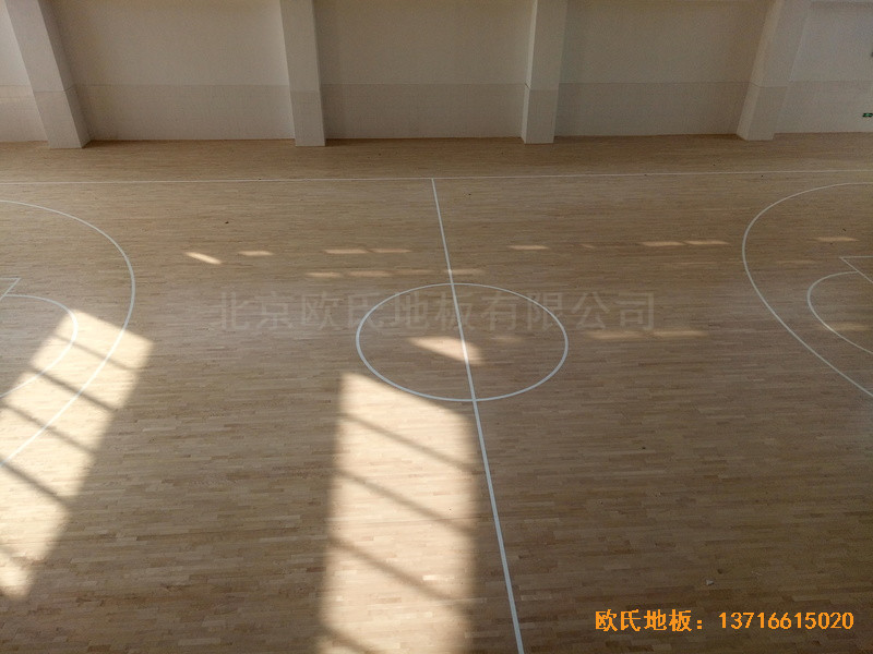 洛阳伊水小学篮球馆运动地板施工案例3