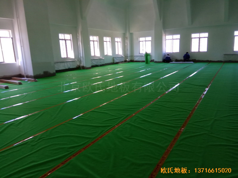 济南中区十三中学篮球馆运动地板铺装案例2