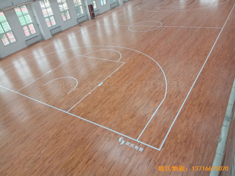 济南中区十三中学篮球馆运动地板铺装案例3