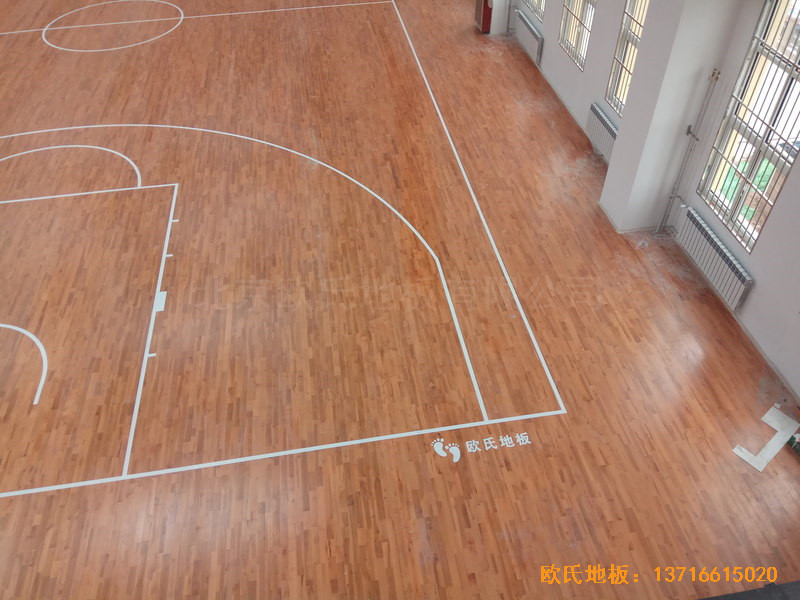 济南中区十三中学篮球馆运动地板铺装案例4
