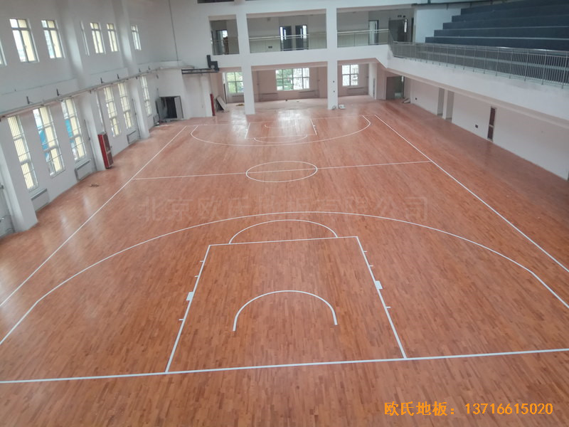 济南中区十三中学篮球馆运动地板铺装案例5