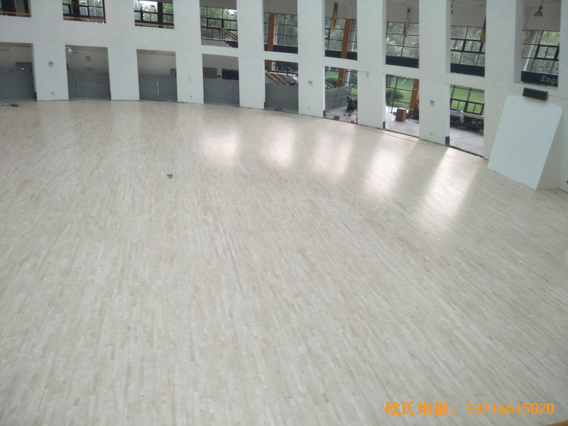 浙江宁波诺丁汉大学体育馆运动木地板铺设案例4