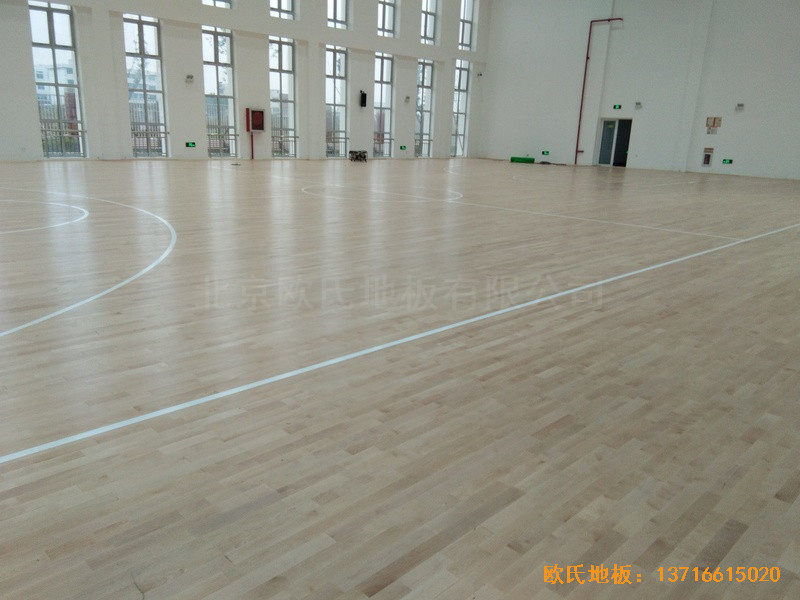 浙江温岭石桥头中心小学篮球馆运动木地板铺装案例3