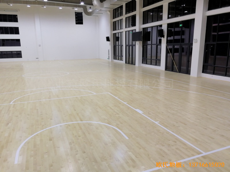 浙江舟山市舟山电厂篮球馆体育木地板施工案例3