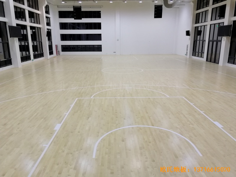 浙江舟山市舟山电厂篮球馆体育木地板施工案例4