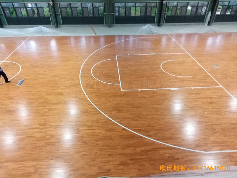 海南三亚619项目训练馆体育木地板铺装案例4