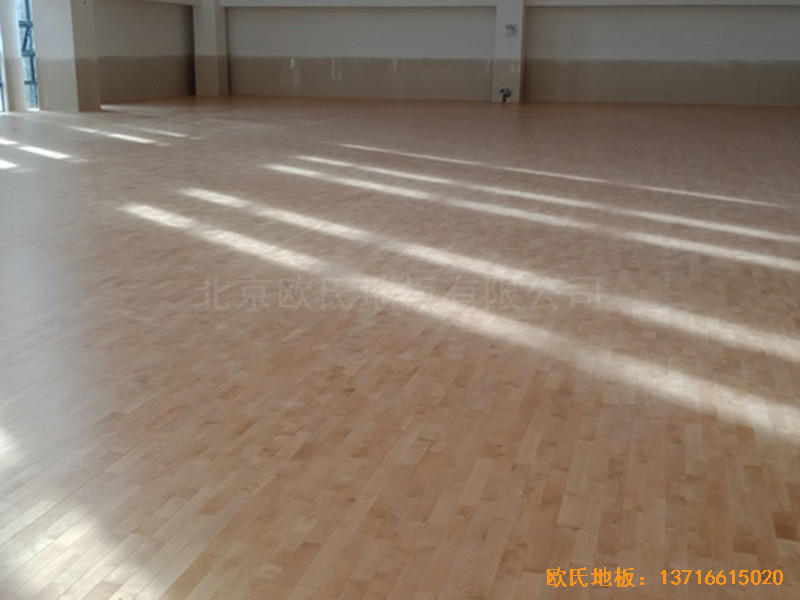 深圳北环中学运动馆体育地板安装案例0