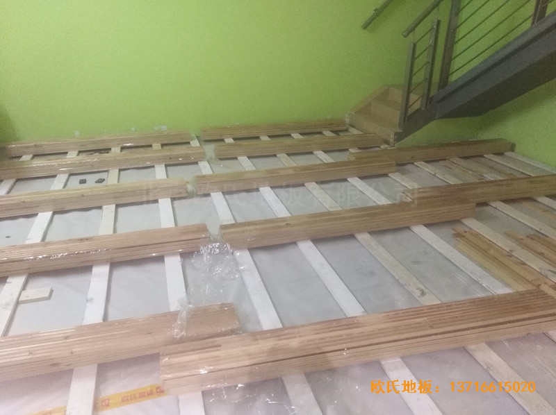 深圳普林斯顿小学篮球馆运动木地板施工案例1