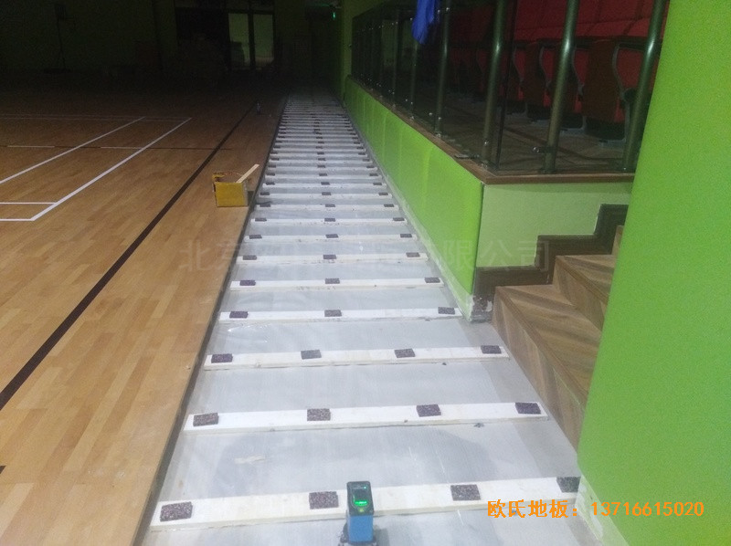 深圳普林斯顿小学篮球馆运动木地板施工案例2