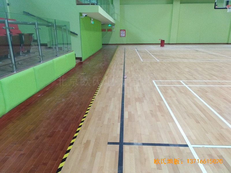 深圳普林斯顿小学篮球馆运动木地板施工案例4