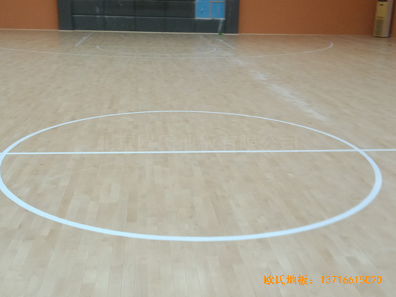 湖北武汉实验外国语学校篮球馆体育地板施工案例4