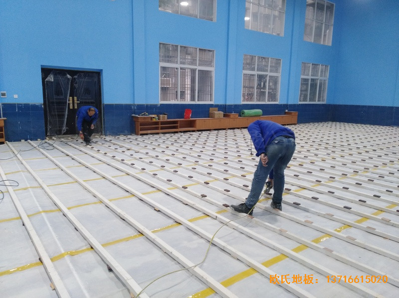 湖南娄底市建设银行羽毛球馆体育木地板安装案例1