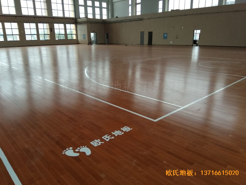 湖南岳麓南雅湘江中学篮球馆体育木地板铺装案例3