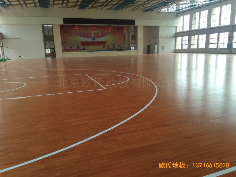 湖南岳麓南雅湘江中学篮球馆体育木地板铺装案例4